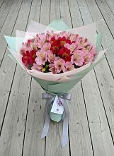 Букет цветов из:  Альстромерии в Инатьевский