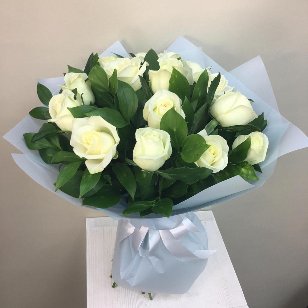 Букет 15 Белых роз Проуд в Инатьевский