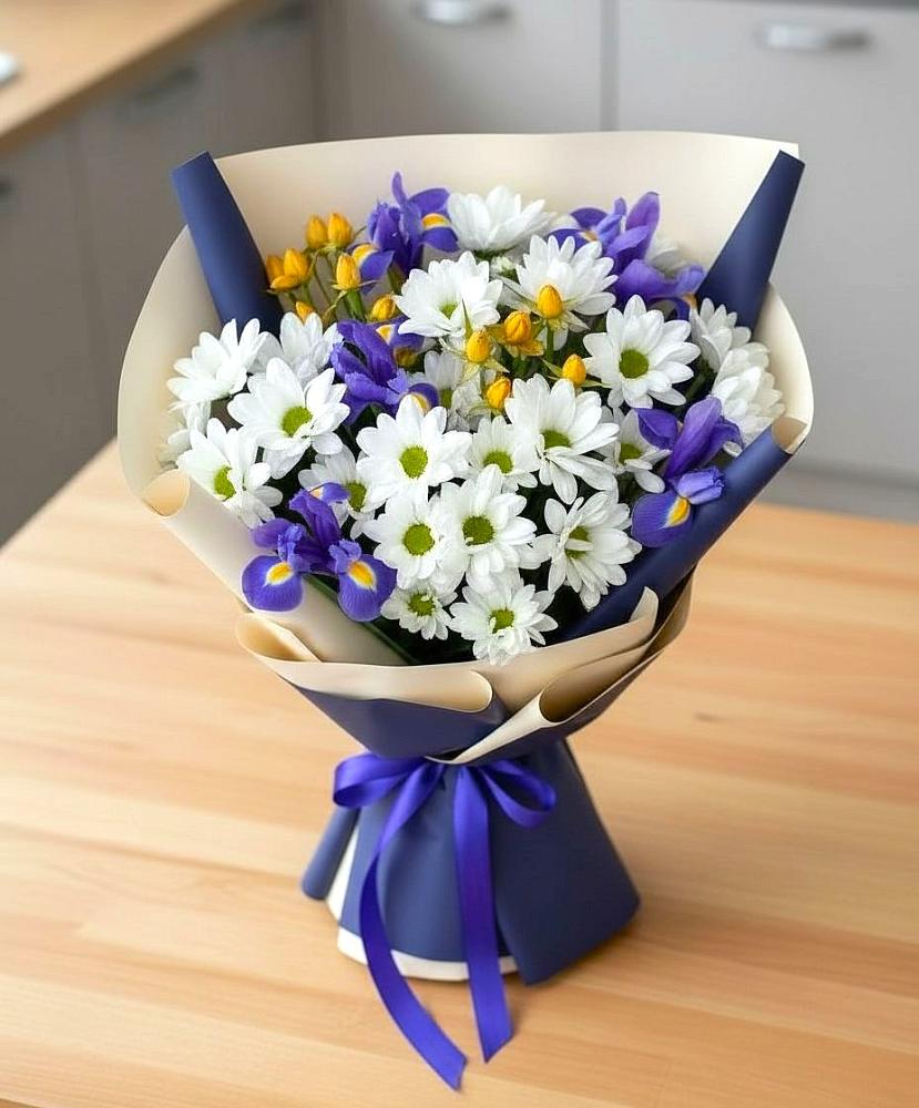 Букет цветов из: Розы, Ирисы и Хризантемы в Инатьевский