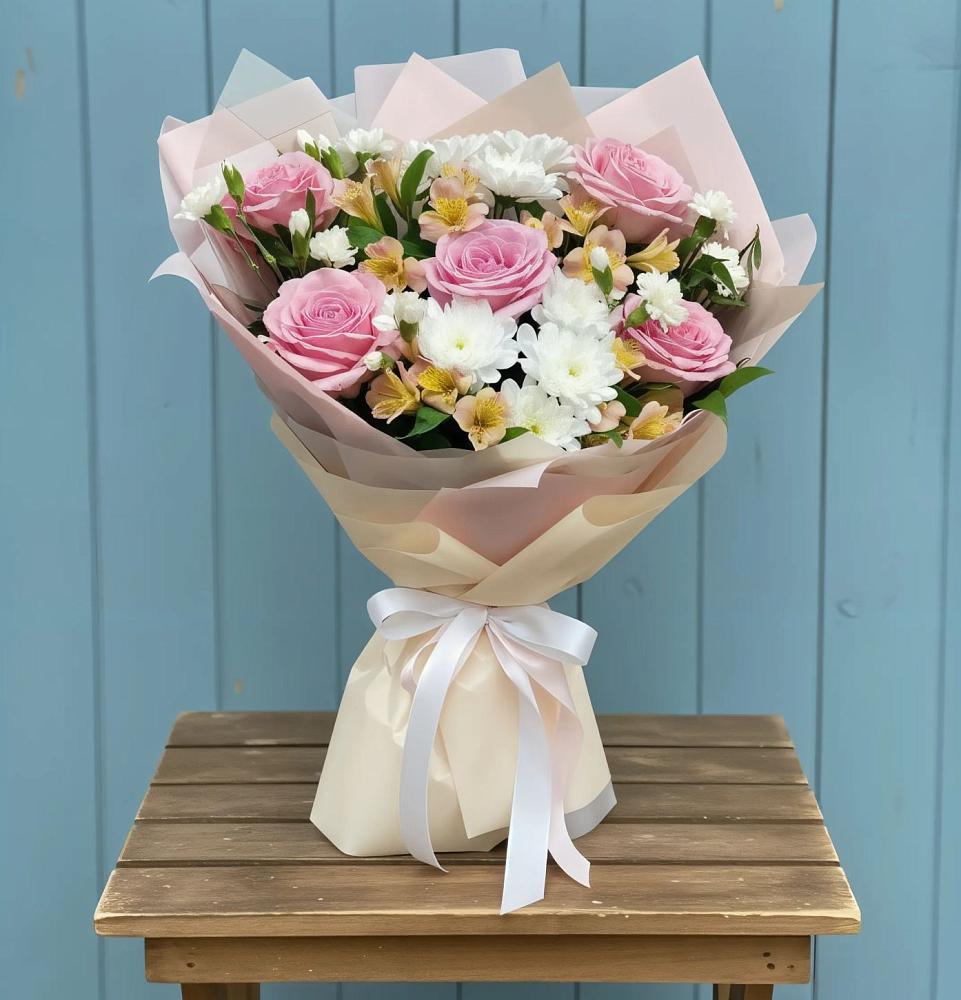 Букет цветов из: Гвоздики, Орхидеи и Розы в Инатьевский