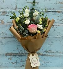 Букет цветов из:  Розы и Лизиантусы в Инатьевский